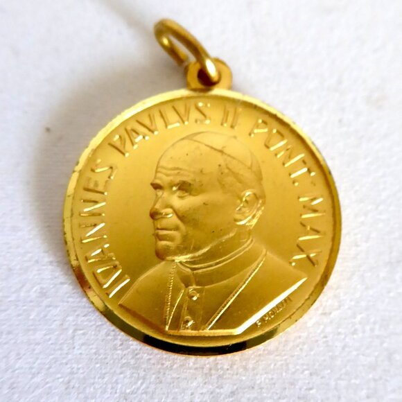 VINTAGE NEW POPE JOHN PAUL II VATICAN HOLY MEDALLION MEDAL CHARM LOT - Picture 4 of 12